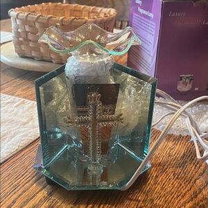 Elegant Glass Cross Fragrance Lamp